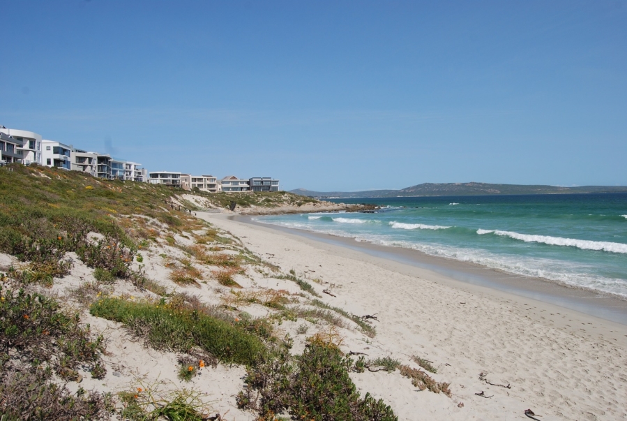 To Let 3 Bedroom Property for Rent in Calypso Beach Western Cape